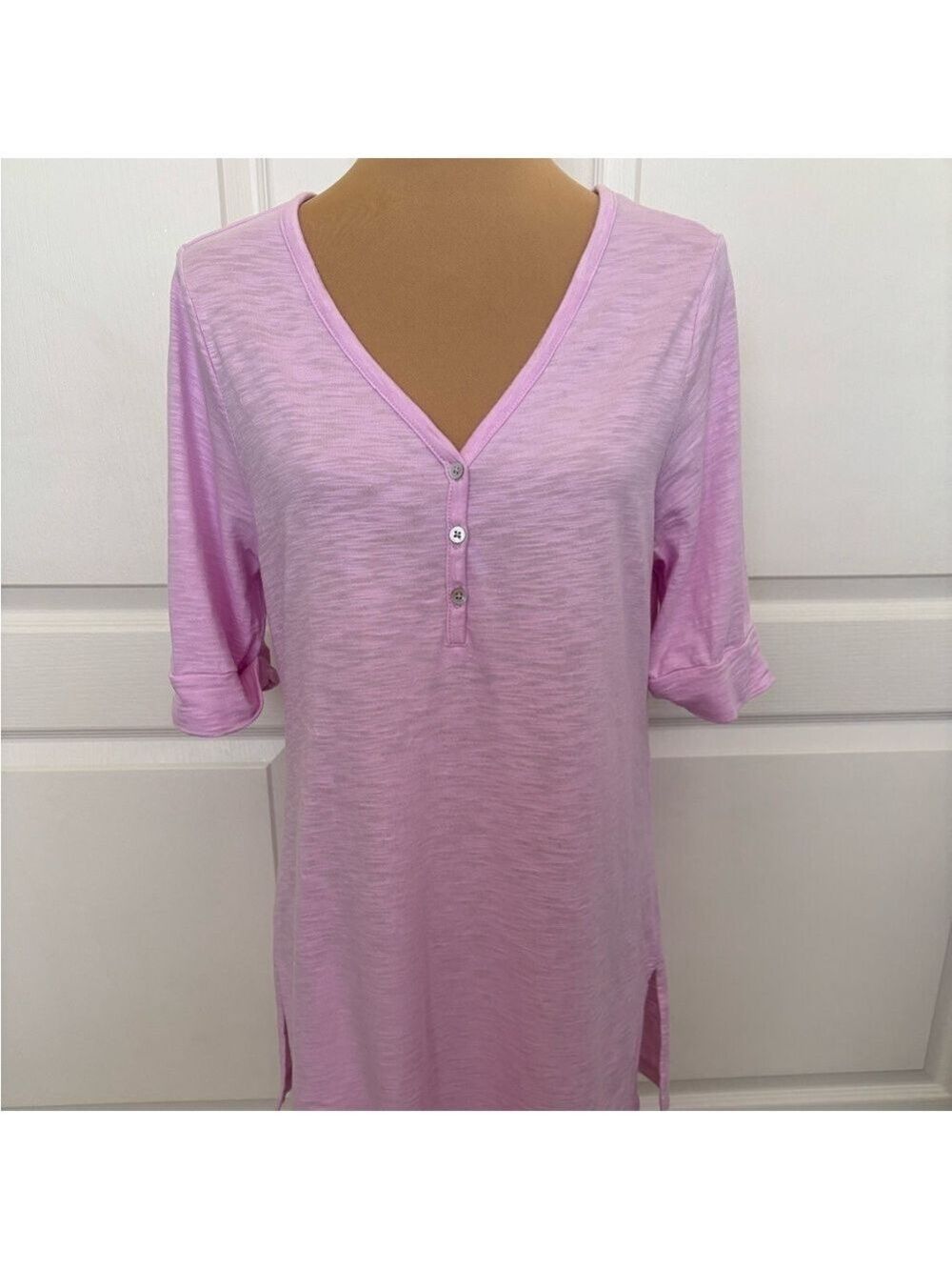 Chico’s Pinkish Lavender V-Neck Tunic Top | Relaxed Fit, 3/4 Tab Sleeves, Size M - Picture 2 of 10